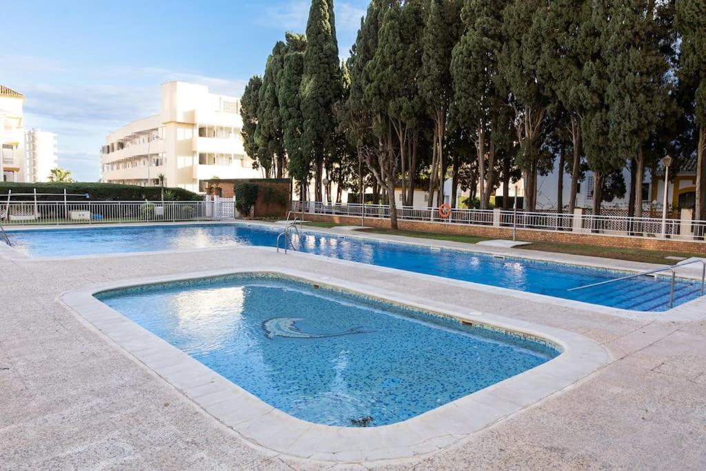 Enjoy La Carihuela Beach At 4 Min.Terrace & Pool. Torremolinos Extérieur photo